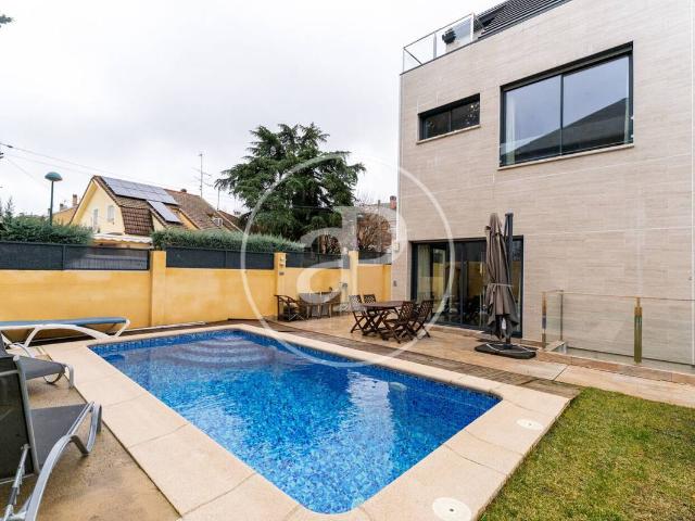 Casa adosada en Venta en Avenida Europa