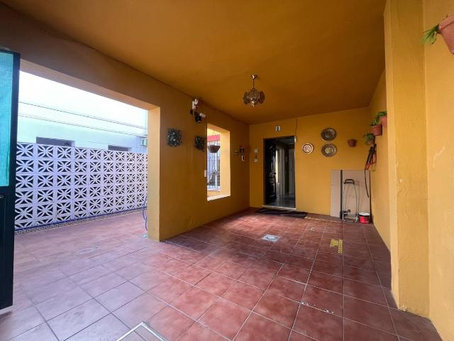 Casa adosada en Venta en Avenida Juan Diego