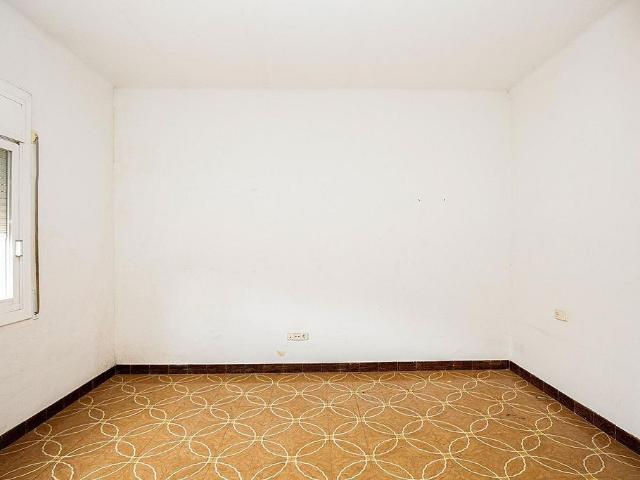 Chalet en venta en paseo Dels Països Catalans, Salt, de 899 m² 4 habitaciones por 620.000