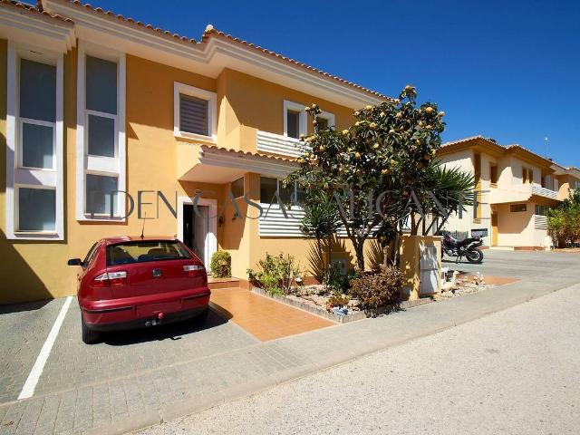 Casa adosada en Venta en Bonalba Cotoveta