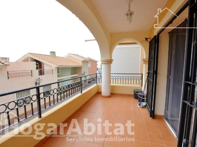 Casa adosada en Venta en Bonalba Cotoveta