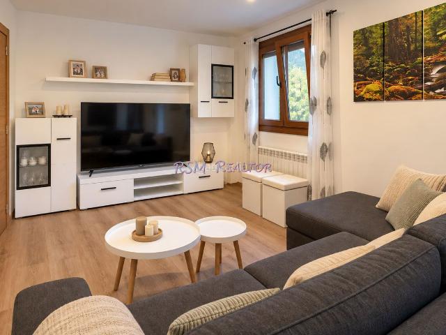 Casa adosada en venta en Bossòst Pirineos. Casa muy luminosa en Bossost. Casas adosadas.