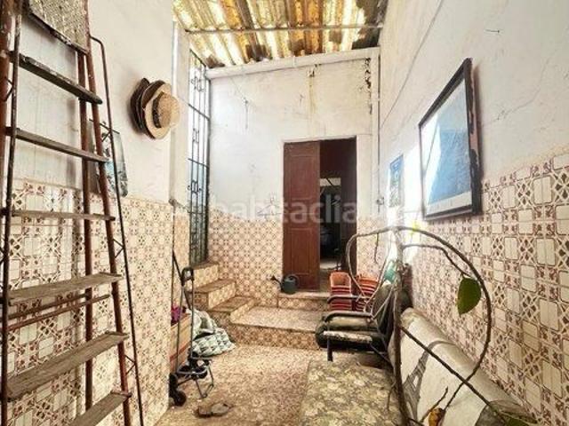 Casa adosada en venta en Badajoz, La Estación. Venta de casa en San Fernando, Badajoz. Casas adosadas.