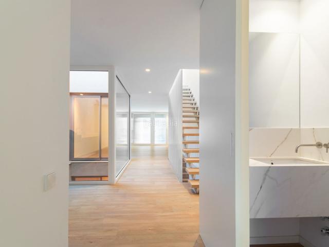 Casa adosada en venta en Badalona, Manresà. Exclusiva casa de obra nueva junto al mar en Badalona Mongat. Casas adosadas.