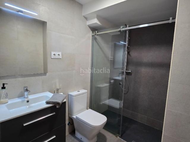 Casa adosada en venta en Badalona, Progrés Pep Ventura. Maravillosa casa totalmente reformada, con jardín, piscina, garaje y a pocos metros de la playa. Se puede pedir más? e. Casas adosadas.