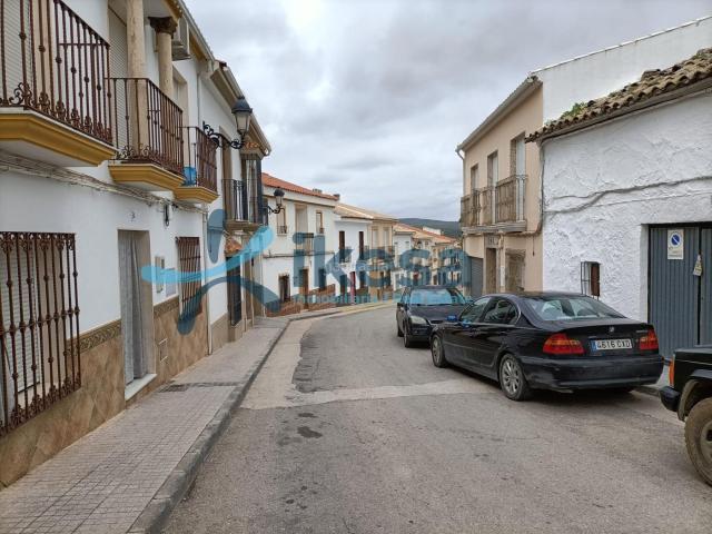 Casa adosada en venta en Baena. Veta de Casa adosada en Baena Córdoba. Casas adosadas.