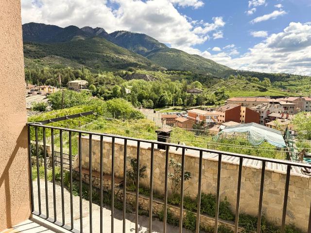 Casa adosada en Venta en Bagà