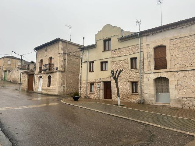 Casa adosada en Venta en Bahabón