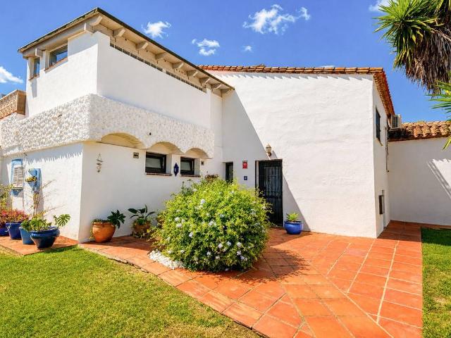 Casa adosada en Venta en Bahía Dorada