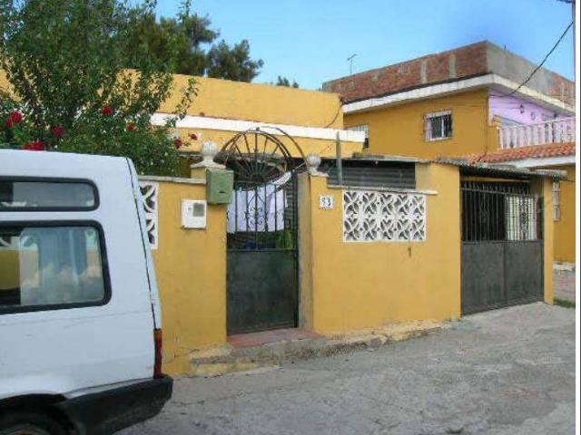 Casa adosada en Venta en Bajadilla Fuente Nueva