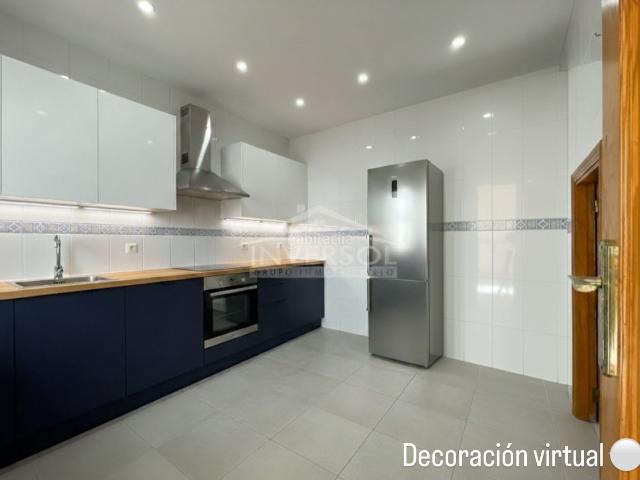 Casa adosada en venta en Balanegra. OPORTUNIDAD EN BALANEGRA, ADOSADO CERCA DE LA PLAYA. Casas adosadas.