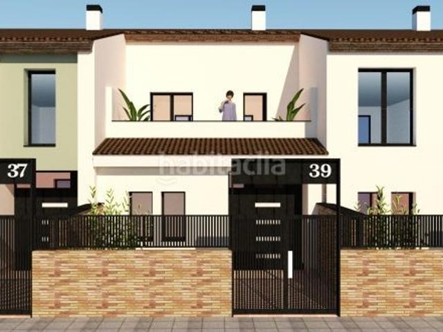 Casa adosada en venta en Balaguer. Casas adosadas.