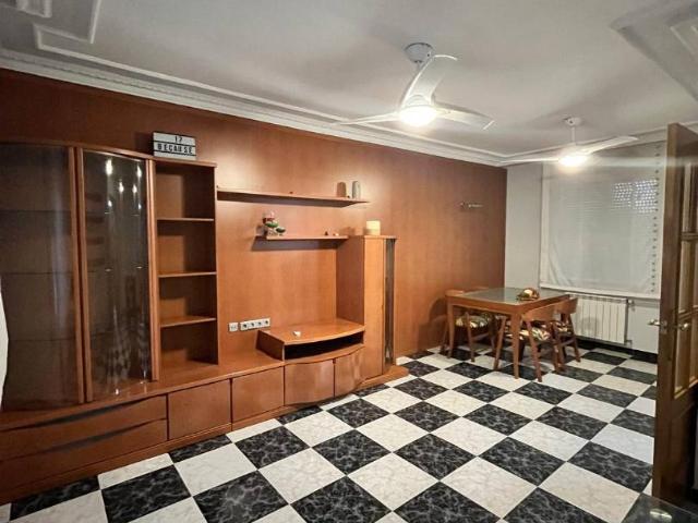 Casa adosada en Venta en Balazote