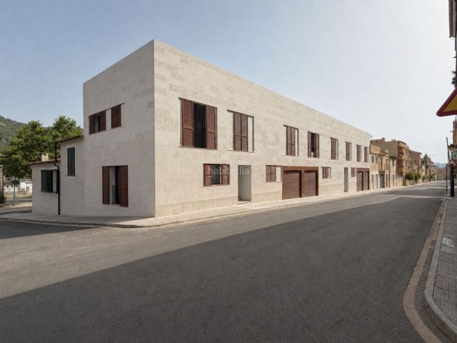 Casa adosada en venta en Baleares Andratx, Andratx. 449.999 Chalet de nueva contruccion y garaje en Andratx A la venta exclusiva vivienda adosada de obra nueva a estrenar situada en. Casas adosadas.
