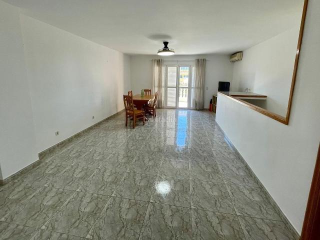 Casa adosada en venta en Baleares Marratxí, Pont D´Inca. Adosado en venta con 4 habitaciones, 3 baños, 2 terrazas y parking privado en Marratxí Mallorca. Casas adosadas.