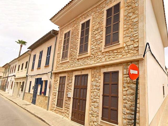 Casa adosada en venta en Baleares Sant Llorenç des Cardassar. Casa señorial mallorquina en Sant Llorenç. Casas adosadas Sant Llorenç des.