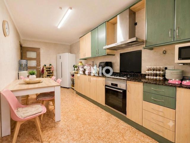 Casa adosada en venta en Baleares Santa Margalida, Can Picafort. Magnífico adosado familiar con terrazas, jardín y garaje privado junto a las mejores playas de Can Picafort. Casas adosadas Santa.
