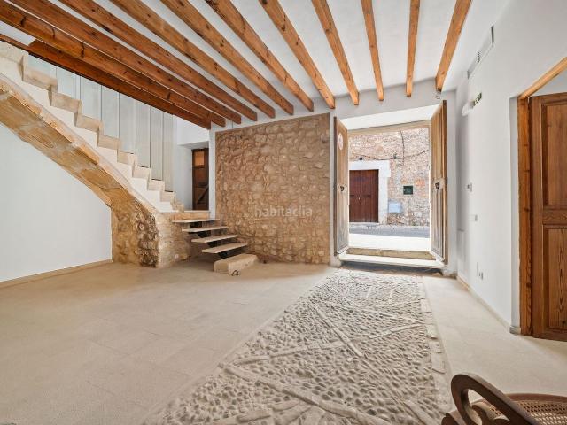 Casa adosada en venta en Baleares Selva. Casa reformada en Biniamar con Licencia de Turismo Interior. Casas adosadas.