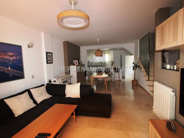 Casa adosada en venta en Baleares Palma de Mallorca, Son Serra Sa Vileta. EXCLUSIVA CASA ADOSADA DE ESQUINA EN LA VILETA PALMA DE MALLORCA. Casas adosadas Palma de.