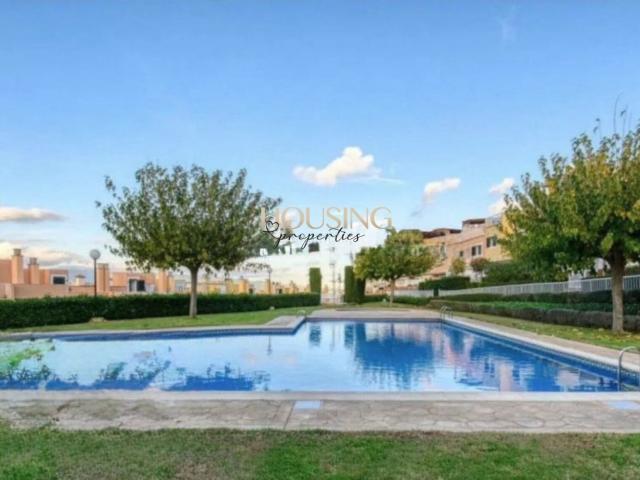 Casa adosada en venta en Baleares Palma de Mallorca, Son Xigala. CON PISCINAS Y JARDINES EN LA VILETA SON SERRA. Casas adosadas Palma de.