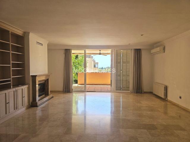 Casa adosada en venta en Baleares Palma de Mallorca, Sant Agustí. Amplio adosado en complejo residencial con piscina en San Agustín. Casas adosadas Palma de.