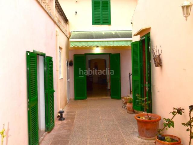 Casa adosada en venta en Baleares Petra. Casa con garaje y terraza privada en Petra. Casas adosadas.