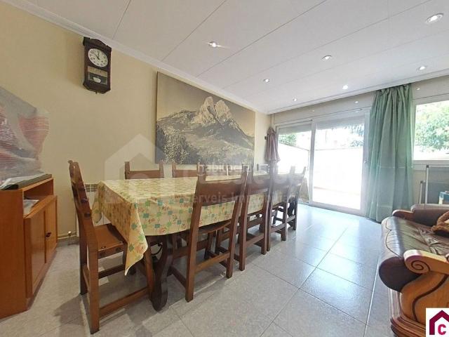 Casa adosada en venta en Balsareny. CASA 282 m BALSARENY 5hb 2b PK. Casas adosadas.