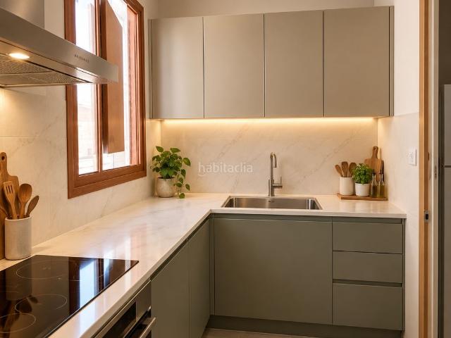 Casa adosada en venta en Balsareny. Casa con dos pisos, garaje y terraza. Casas adosadas.
