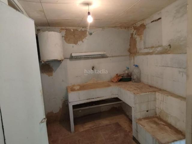 Casa adosada en venta en Balsareny. Casa para reformar en venta. Casas adosadas.
