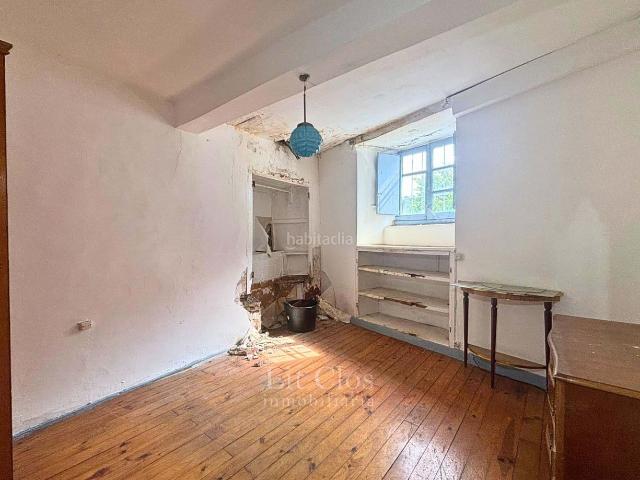 Casa adosada en venta en Barco de Valdeorras O. CASA PARA REFORMAR EN EL CASCO HISTÓRICO DE O BARCO. Casas adosadas Barco de Valdeorras.