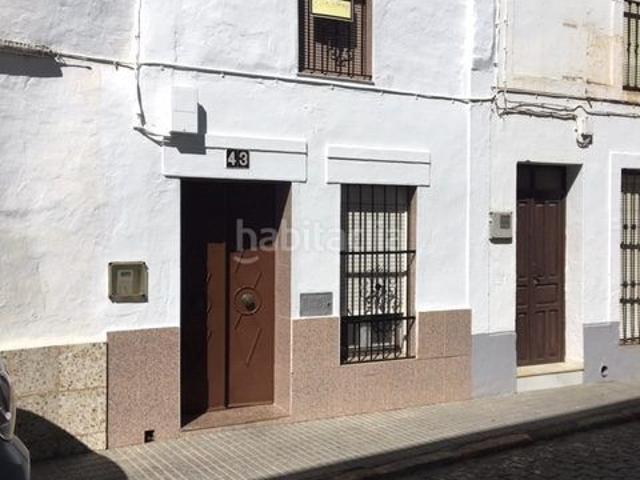 Casa adosada en venta en Barcarrota. Vivienda en Calle Badajoz Barcarrota. Casas adosadas.
