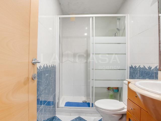 Casa adosada en venta en Barcelona, Besòs Maresme. Casa o chalet independiente en venta en El Besòs. Casas adosadas.