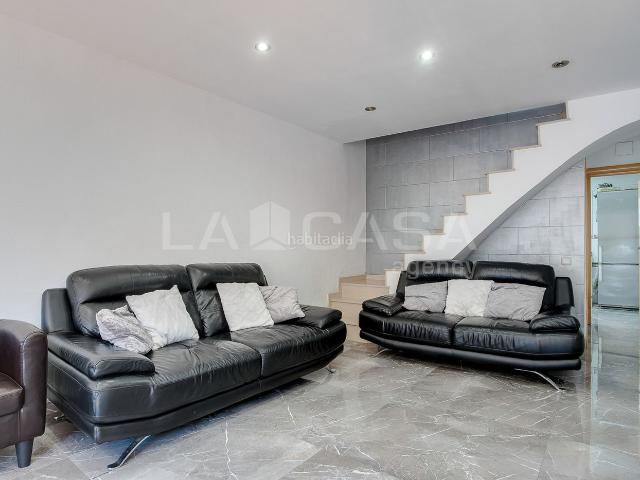 Casa adosada en venta en Barcelona, Besòs Maresme. IDEAL PISO EN EL BESOS. Casas adosadas.