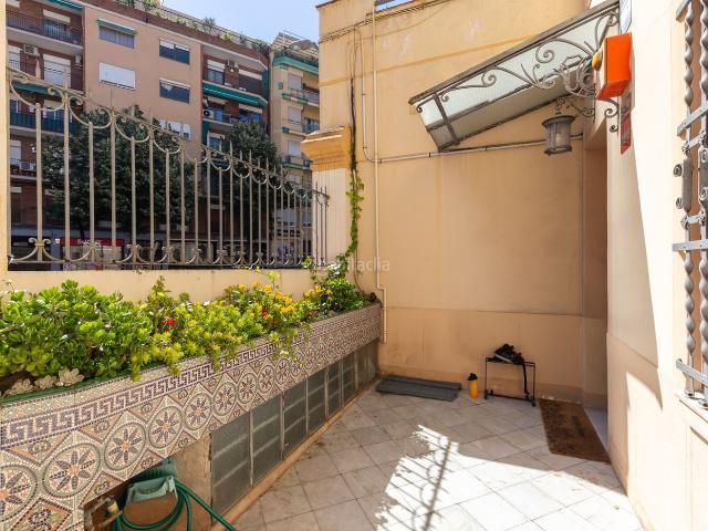 Casa adosada en venta en Barcelona, Guinardó. Casas adosadas.