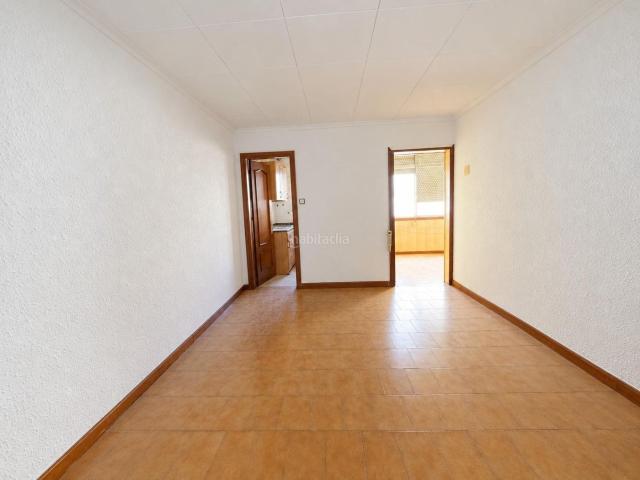 Casa adosada en venta en Barcelona, La Teixonera. SE VENDE CASA ADOSADA EN BARCELONA, ZONA LA TEIXONERA. Casas adosadas.