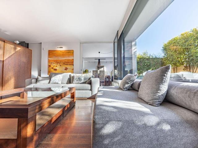 Casa en venta en Barcelona, Pedralbes. Vivienda singular en el corazón de Pedralbes. Casas.