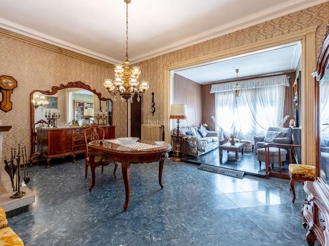Casa adosada en venta en Barcelona, Porta. Casas adosadas.