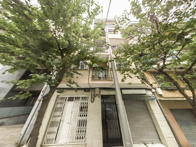 Casa adosada en venta en Barcelona, Prosperitat. Casas adosadas.