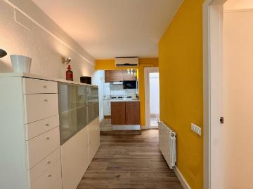 Casa adosada en venta en Barcelona, Sant Andreu de Palomar. Casita en el centro de Sant Andreu. Casas adosadas.