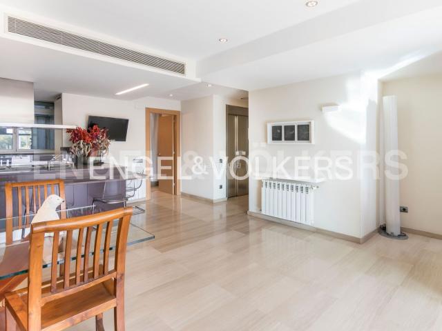 Casa adosada en venta en Barcelona, Sant Gervasi Bonanova. Moderna casa en Bonanova. Casas adosadas.