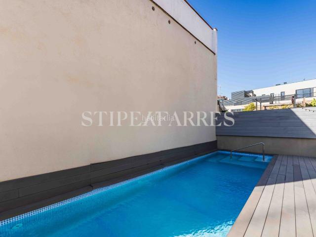 Casa adosada en venta en Barcelona, Vila de Gràcia. Preciosa casa independiente en el corazón de Gràcia. Casas adosadas.