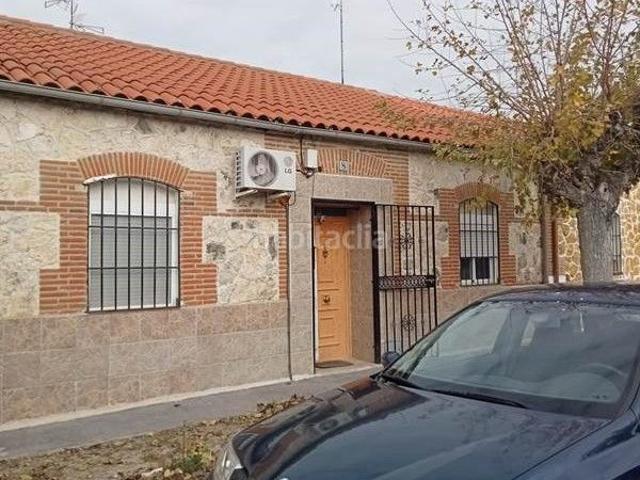 Casa adosada en venta en Barcience. Casas adosadas.