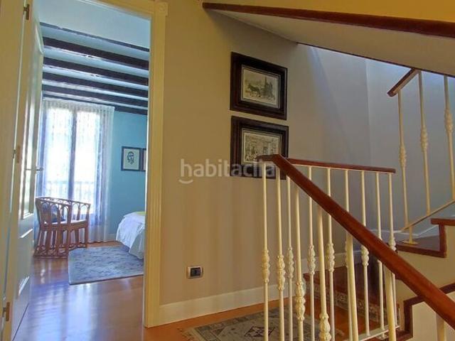 Casa adosada en venta en Barakaldo, Lasesarre. ADOSADO EN EL CENTRO. Casas adosadas.