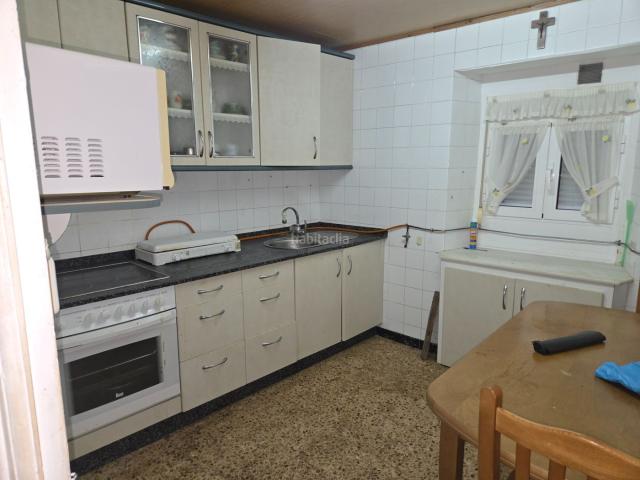 Casa adosada en venta en Barreiros. CASA CON FINCA EN BARREIROS. Casas adosadas.