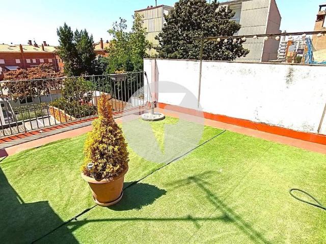 Casa adosada en Venta en Barri del Centre