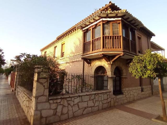 Casa adosada en Venta en Barrio de Ciudad Jardín