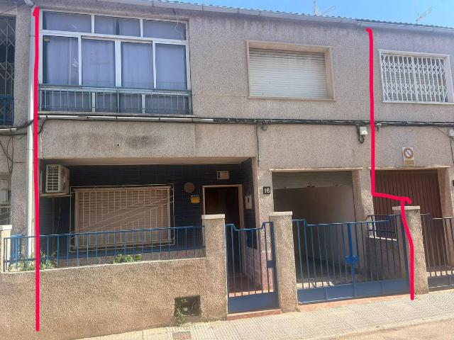 Casa adosada en Venta en Barrio de Peral San Félix