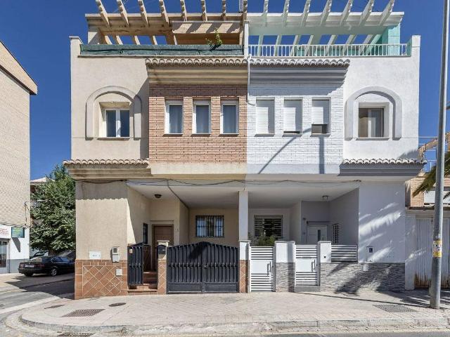 Casa adosada en Venta en Barrio de Zaidín