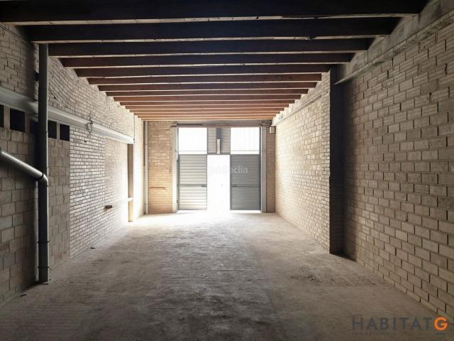 Casa adosada en venta en Bellpuig. OPORTUNITAT ÚNICA A BELLPUIG DOS EDIFICIS CONNECTATS AMB DOBLE ACCÉS I INFINIT POTENCIAL. Casas adosadas.