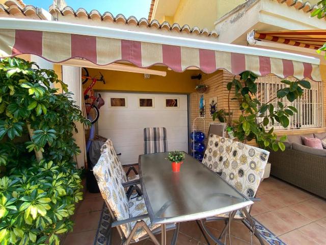 Casa adosada en Venta en Bellreguard
